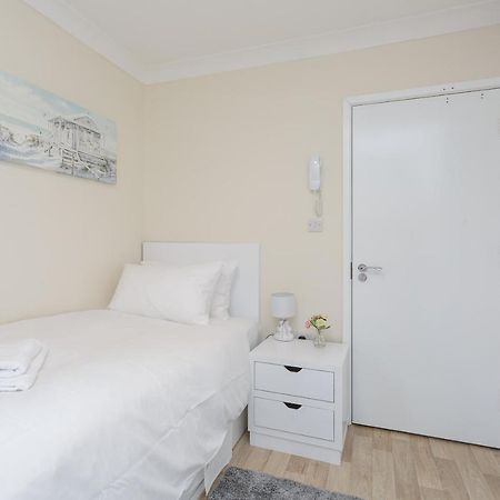 Blackberry - Stylish Self-Contained Flats In Soton City Centre 南安普敦 客房 照片