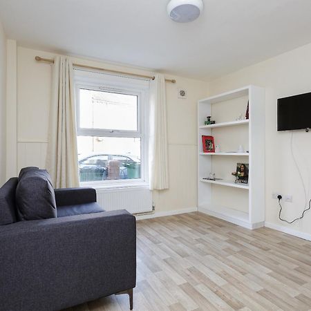 Blackberry - Stylish Self-Contained Flats In Soton City Centre 南安普敦 客房 照片