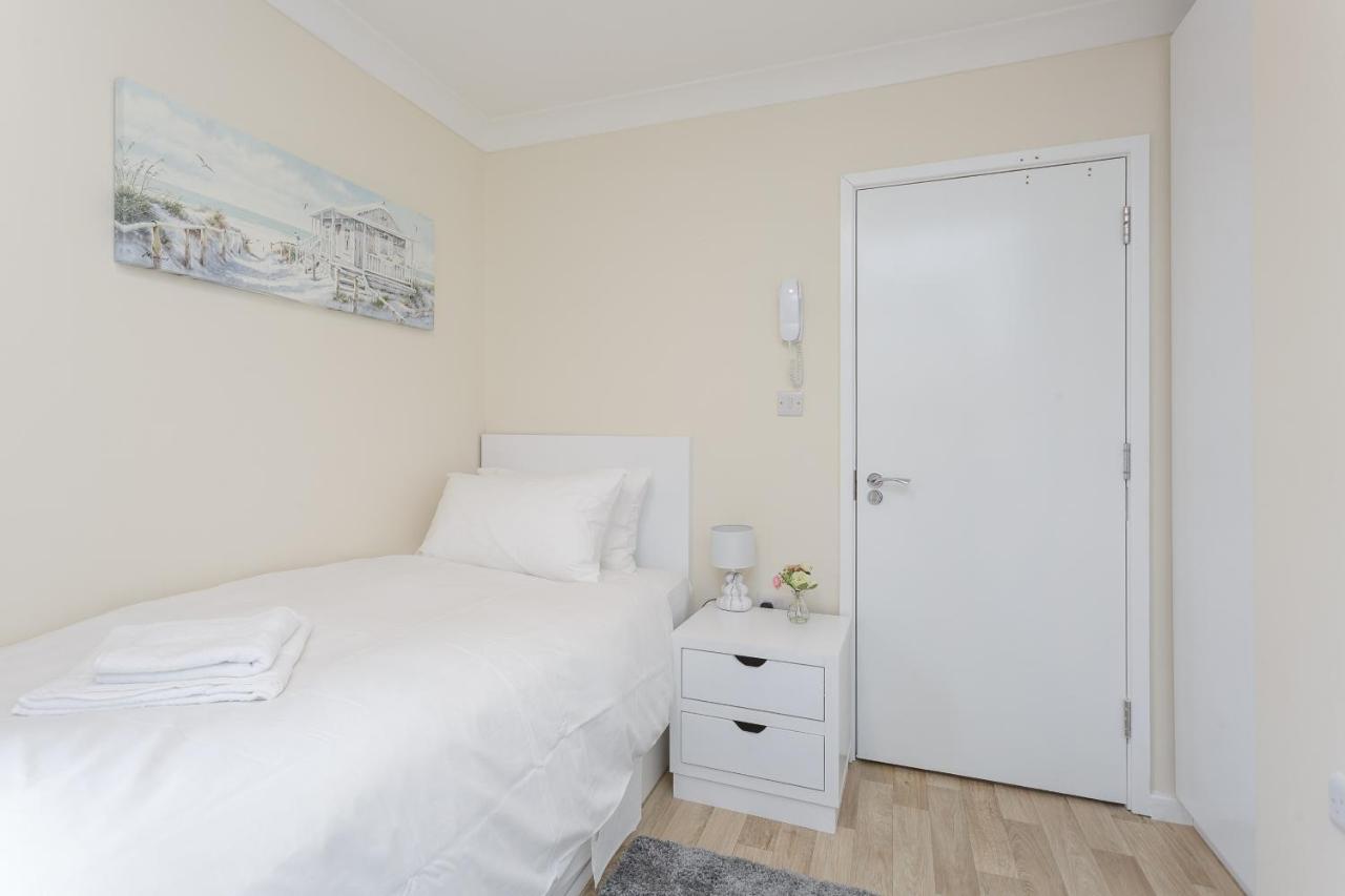 Blackberry - Stylish Self-Contained Flats In Soton City Centre 南安普敦 客房 照片