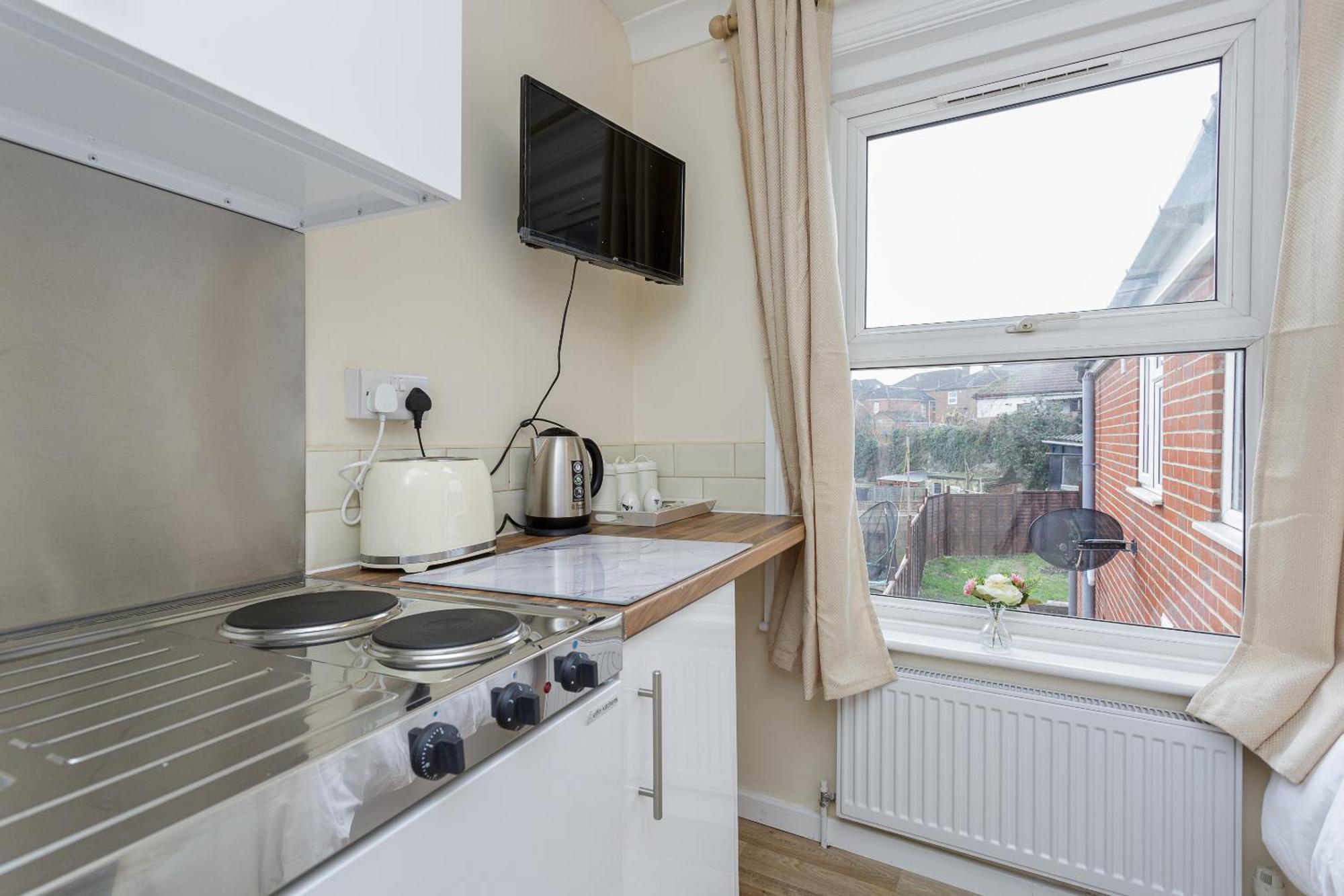 Blackberry - Stylish Self-Contained Flats In Soton City Centre 南安普敦 客房 照片