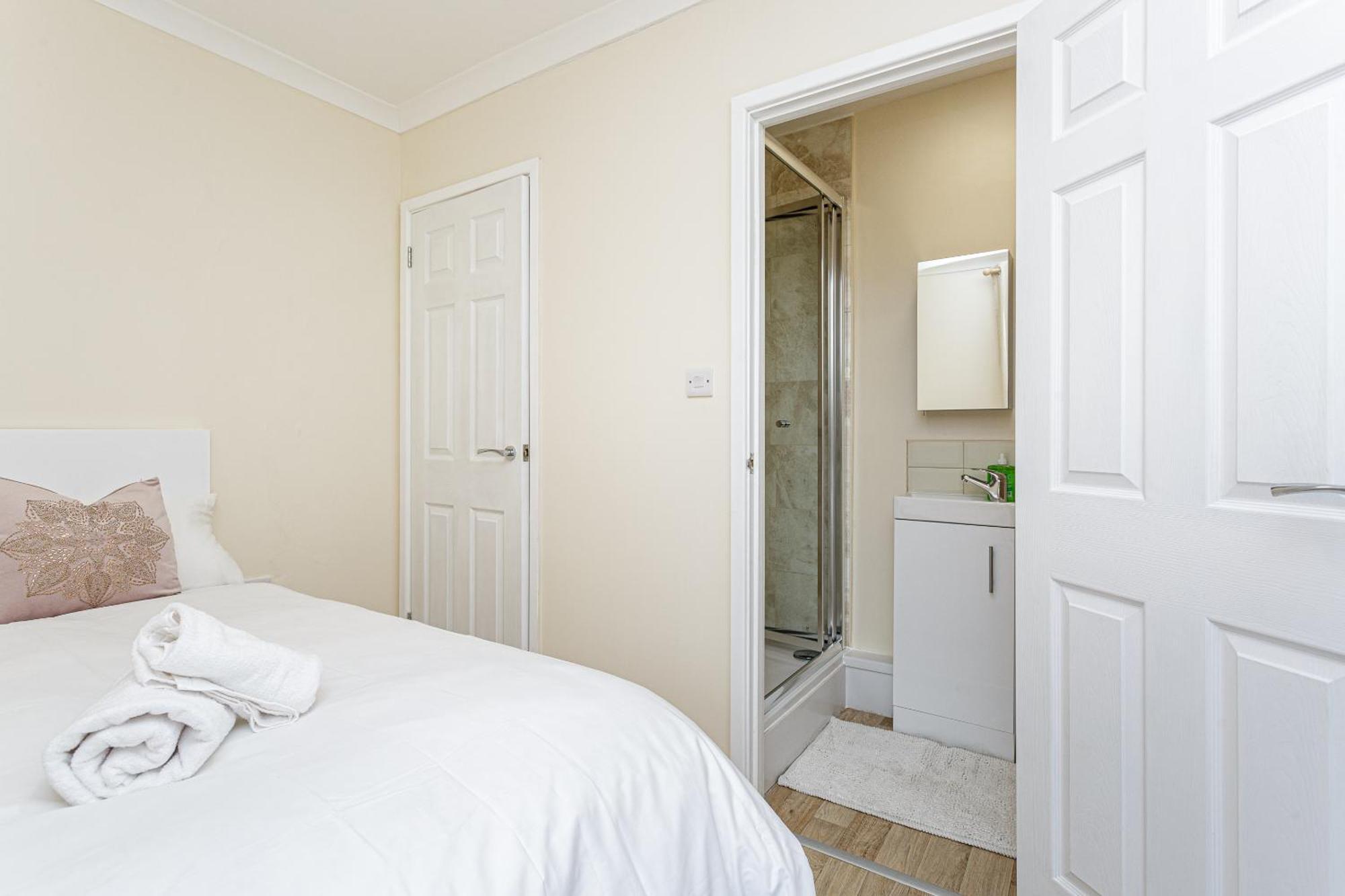 Blackberry - Stylish Self-Contained Flats In Soton City Centre 南安普敦 客房 照片